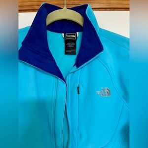 NEW The North Face winter wear waterproof rain jacket coat skiing hiking snow